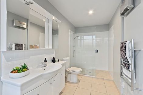 Photo of property in 6 Stoddart Lane, Cashmere, Christchurch, 8022