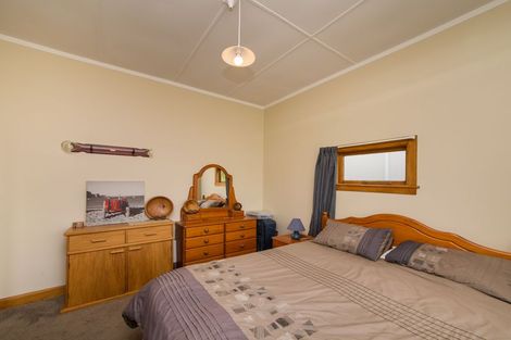Photo of property in 25 Edgeware Road, Palmerston North, 4410