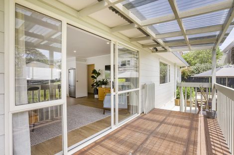 Photo of property in 2/30 Howe Street, Howick, Auckland, 2014