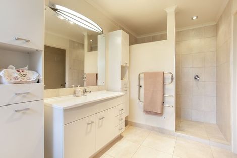 Photo of property in 126 Wilson Road, South Head, Helensville, 0874