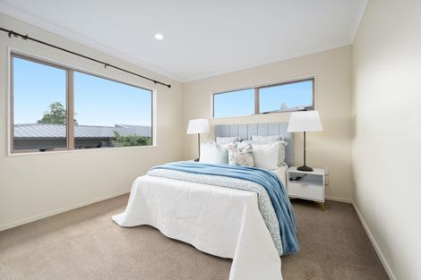 Photo of property in 16h Lincoln Road, Henderson, Auckland, 0610