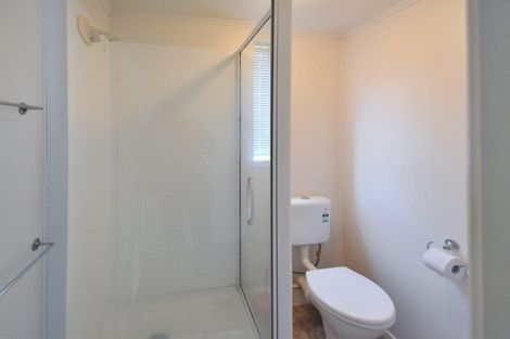 Photo of property in 4 Cassia Place, Sunnynook, Auckland, 0620