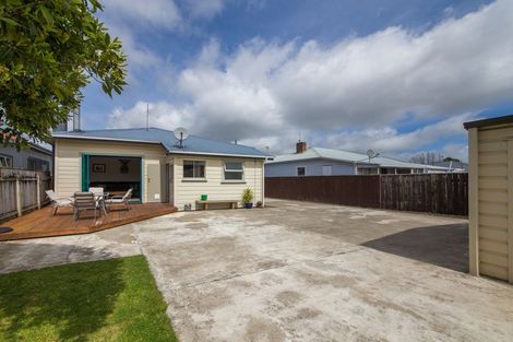 Photo of property in 25 Edgeware Road, Palmerston North, 4410