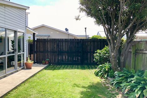 Photo of property in 44a Stone Street, Miramar, Wellington, 6022