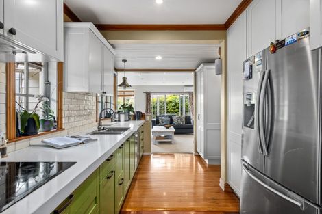 Photo of property in 77 Bay Street, Red Beach, 0932