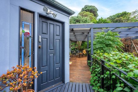 Photo of property in 52 Forest Road, Raumati South, Paraparaumu, 5032