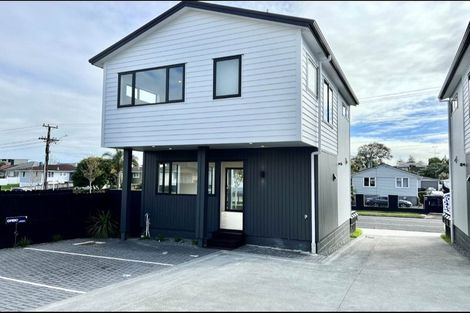 Photo of property in 1/15 Old Wairoa Road, Papakura, 2110