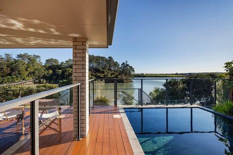 Photo of property in 6 Lees Cove, Karaka, Papakura, 2113