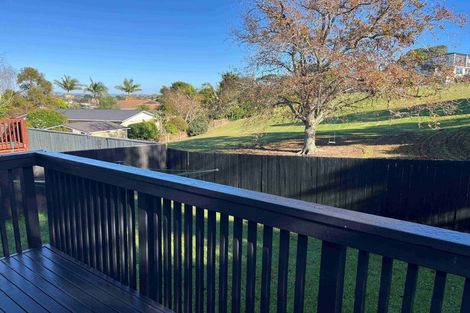 Photo of property in 2/226 Forrest Hill Road, Forrest Hill, Auckland, 0620