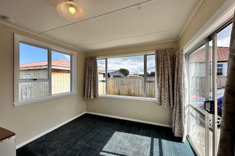 Photo of property in 27 Wilson Street, Waverley, 4510