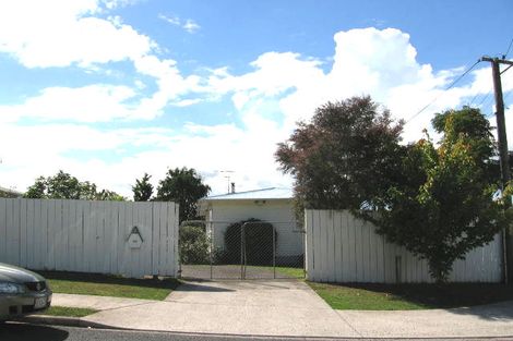 Photo of property in 22 Beverly Place, New Lynn, Auckland, 0600
