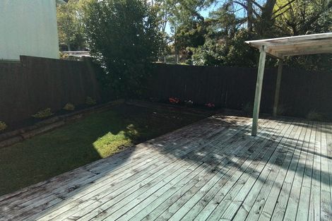 Photo of property in 2/129 Edmonton Road, Te Atatu South, Auckland, 0610