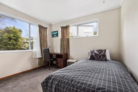 Photo of property in 2 Pipitea Place, Massey, Auckland, 0614