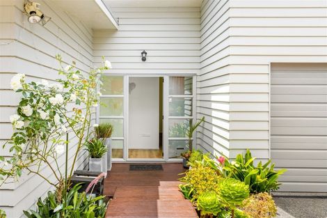 Photo of property in 2/72 Spinella Drive, Bayview, Auckland, 0629