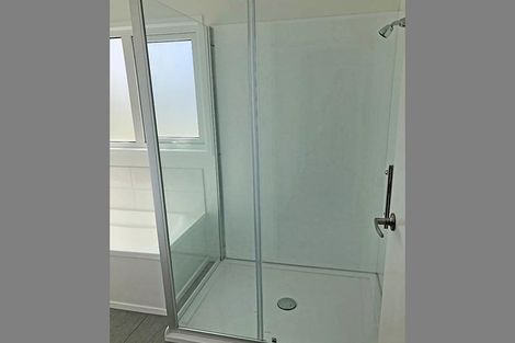 Photo of property in 1/18 Tironui Station Road East, Papakura, 2112