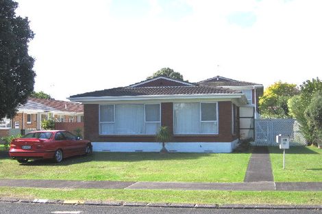 Photo of property in 2/5 Halcyon Place, Papatoetoe, Auckland, 2025