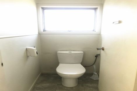 Photo of property in 11 Epping Road, Henderson, Auckland, 0610