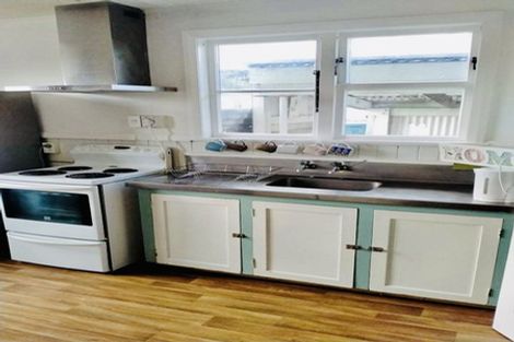 Photo of property in 37 Robinson Street, Foxton, 4814