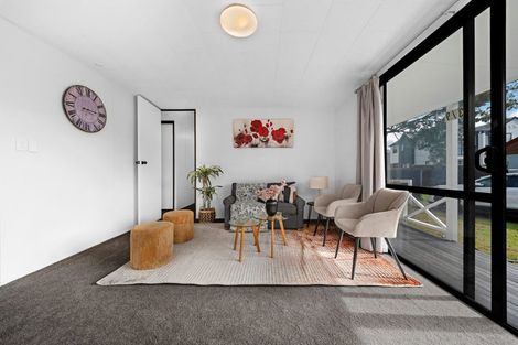 Photo of property in 3/9 Ireland Place, Ranui, Auckland, 0612