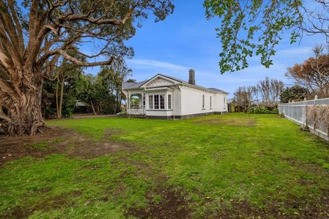 Photo of property in 76 South Road, Manaia, 4612