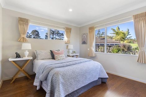 Photo of property in 86 Coachman Drive, Flat Bush, Auckland, 2016