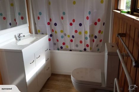 Photo of property in 34 Red Hills Road, Massey, Auckland, 0614