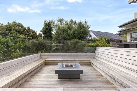 Photo of property in 16 Renlee Place, Shelly Park, Auckland, 2014