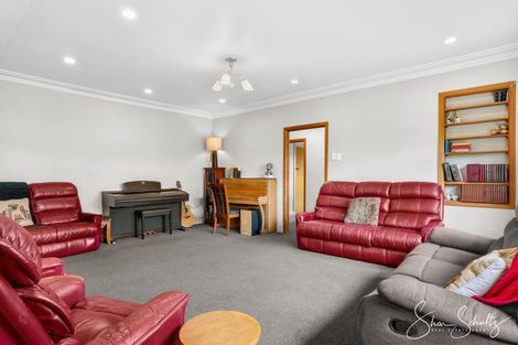 Photo of property in 21 View Street, Maungaturoto, 0520
