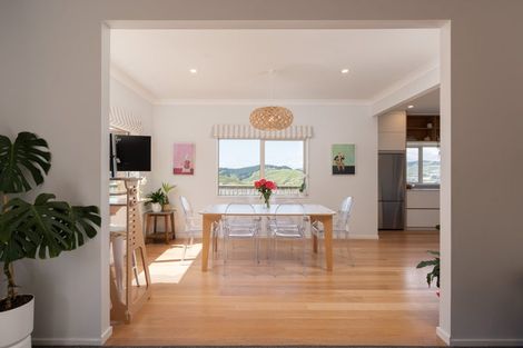 Photo of property in 51 Erlestoke Crescent, Churton Park, Wellington, 6037