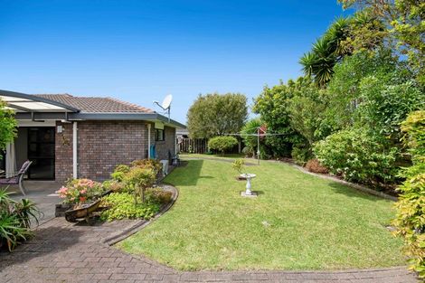 Photo of property in 9 Crampton Court, Orewa, 0931