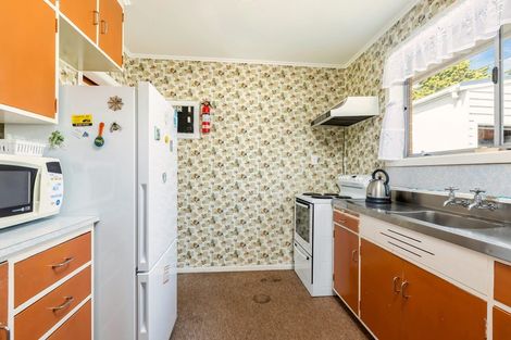 Photo of property in 1/73 Vodanovich Road, Te Atatu South, Auckland, 0610