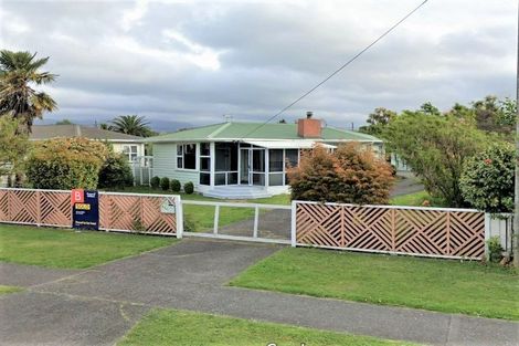 Photo of property in 628/628a Queen Street East, Levin, 5510