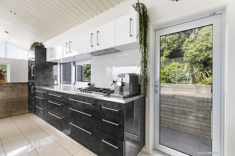 Photo of property in 6 Zaida Way, Maupuia, Wellington, 6022