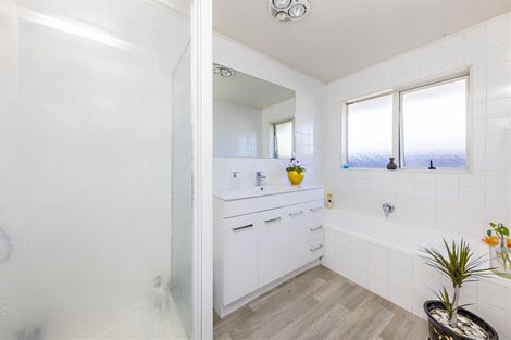 Photo of property in 32 Berwyn Avenue, Takanini, 2112