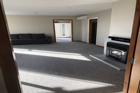 Photo of property in 4 Janet Street, Upper Riccarton, Christchurch, 8041