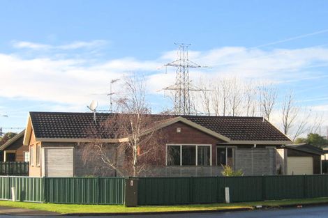 Photo of property in 7 Kenwick Place, Burswood, Auckland, 2013