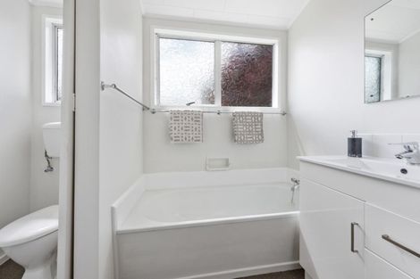 Photo of property in 30 Shanly Street, Brown Owl, Upper Hutt, 5018