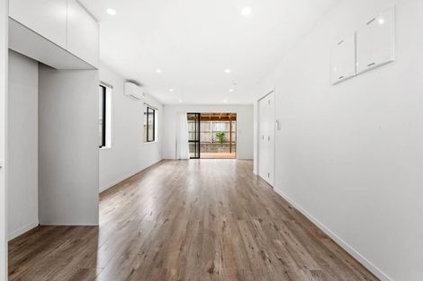 Photo of property in 10 Toia Lane, Silverdale, 0932