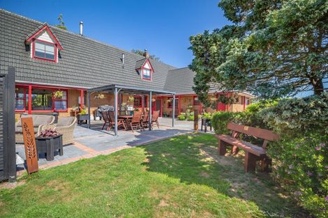 Photo of property in 389 Kawiu Road, Levin, 5510