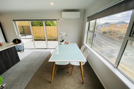 Photo of property in 2/12 Scotland Place, Hillcrest, Hamilton, 3216