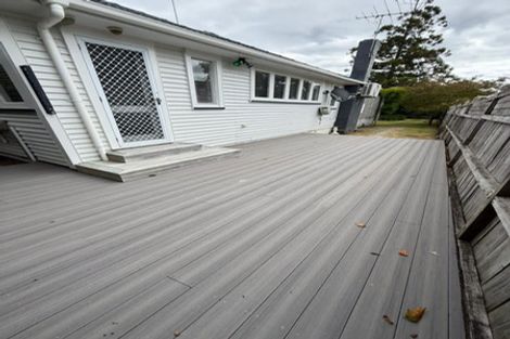 Photo of property in 1/48 Shakespeare Road, Milford, Auckland, 0620