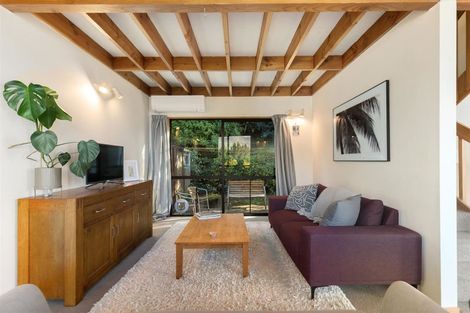 Photo of property in 1/4 Sainsbury Road, Fernhill, Queenstown, 9300