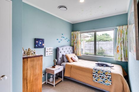 Photo of property in 219 Mcleod Street, Camberley, Hastings, 4120