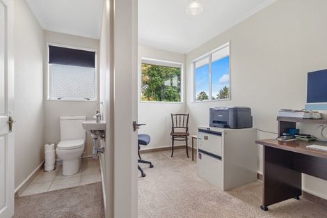 Photo of property in 58 Highbury Drive, Levin, 5510