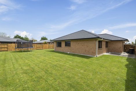 Photo of property in 22 Liberty Grove, Kelvin Grove, Palmerston North, 4414