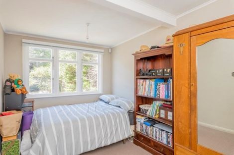 Photo of property in 31 Hemara Street, Waikanae Beach, Waikanae, 5036