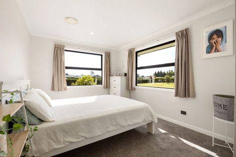 Photo of property in 11 South Oaks Close, Pukemoremore, Cambridge, 3493