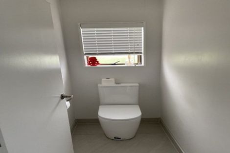 Photo of property in 2 Kenneth Hopper Place, Manly, Whangaparaoa, 0930