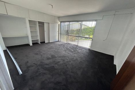 Photo of property in 1/361 Wairau Road, Totara Vale, Auckland, 0629