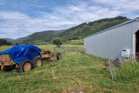 Photo of property in 72 Hotham Street, Murchison, 7007